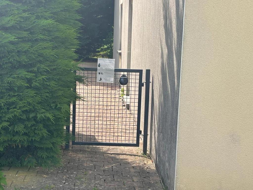 Grand Jardin - Victor-Hugo - Calme - Home-One Devecey Exteriör bild